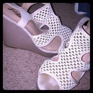 White Wedges